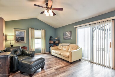 009_Living Room