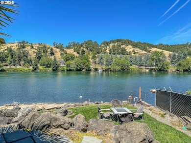 550 Pioneer Way, Winchester, OR 97495 - photo 5