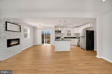 6018 Belwood St, District Heights, MD 20747 - photo 4