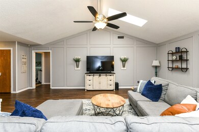 209 Bradford Ct, Hurst, TX 76053 - photo 7