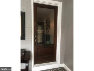 334 W Walnut St, Reading, PA 19607 - photo 2