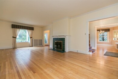 2201 Ridgeway Dr SE, Cedar Rapids, IA 52403 - photo 4