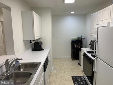 657 Burtons Cove Way unit 4, Annapolis, MD 21401 - photo 5