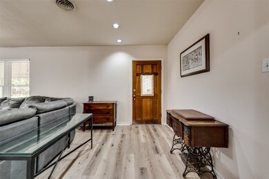 733 W Cheryl Ave, Hurst, TX 76053 - photo 3