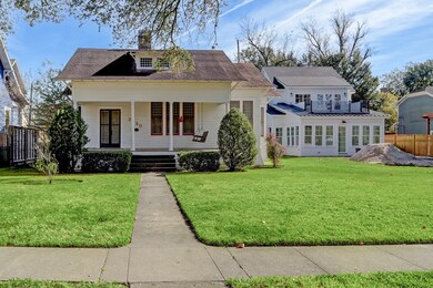 2030 Arlington St, Houston, TX 77008 - photo 2