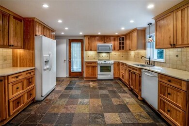 UPDATED HICKORY KITCHEN WITH UPDATED APPLIANCES