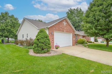 1668 Lakepointe Estates Dr, O Fallon, IL 62269 - photo 4