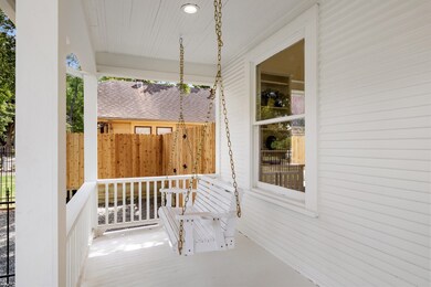 1809 Columbia St, Houston, TX 77008 - photo 3