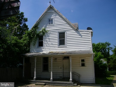 3804 Parkside Dr, Baltimore, MD 21206 - photo 2