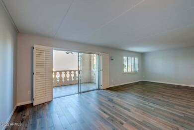 07LivingRoom02