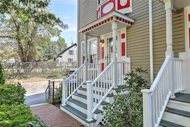 99 Evergreen St unit 6, Providence, RI 02906 - photo 2