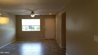 10929 W Santa fe Dr, Sun City, AZ 85351 - photo 4