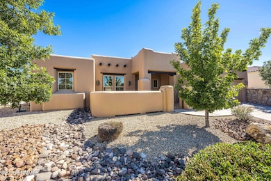 3-web-or-mls-Snappin Homes (Cymbeline423