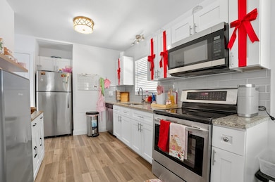 501 S E St, Lake Worth, FL 33460 - photo 3