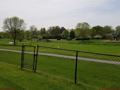 3401 Pheasant Dr, Rolling Meadows, IL 60008 - photo 2