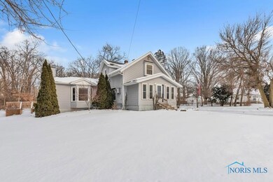 2209 sq ft on 1.49 acres!