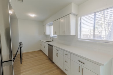 1106 Twin Falls Rd, Houston, TX 77088 - photo 6