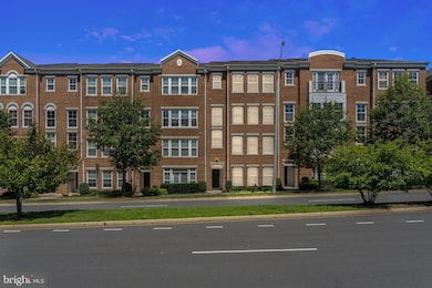 3040 Rittenhouse Cir unit 46, Fairfax, VA 22031 - photo 2