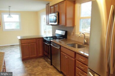 1516 Barrack Ln, Glen Burnie, MD 21061 - photo 5