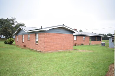 249 V E Howell Rd, Lucedale, MS 39452 - photo 4