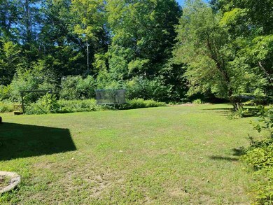 37 W Unity Rd, Claremont, NH 03743 - photo 3