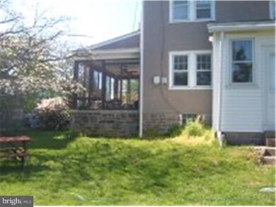 319 S Madison Ave, Upper Darby, PA 19082 - photo 5