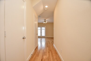 3708 Main Poplar Dr, Houston, TX 77025 - photo 4