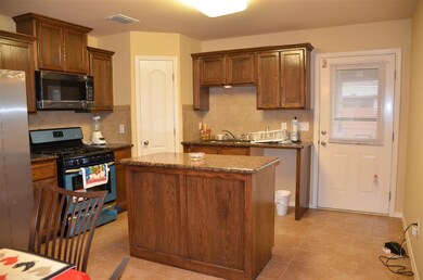 606 Crackle Grove Dr, Laredo, TX 78045 - photo 4