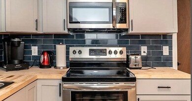 18 Bickford Ave unit 1, Revere, MA 02151 - photo 3