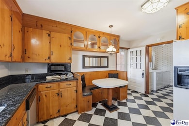 2218 N Douglas St, Florence, SC 29501 - photo 3