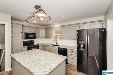 330 Navajo Pines Dr, Alabaster, AL 35007 - photo 6