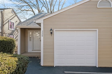 128 Arbor Dr unit 2A, Providence, RI 02908 - photo 2
