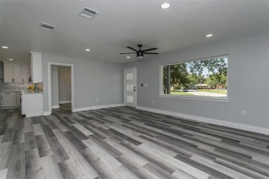 18 Beverly Ct, Bedford, TX 76022 - photo 5