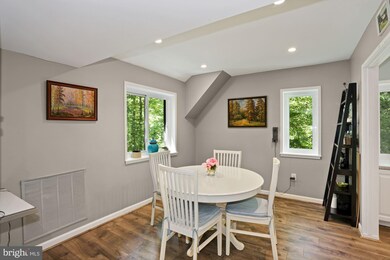 1664 Parkcrest Cir unit 301, Reston, VA 20190 - photo 7