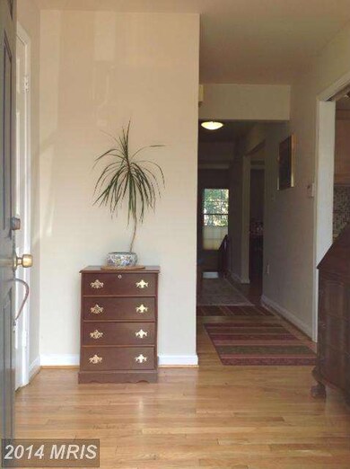 5924 Munson Ct, Falls Church, VA 22041 - photo 3