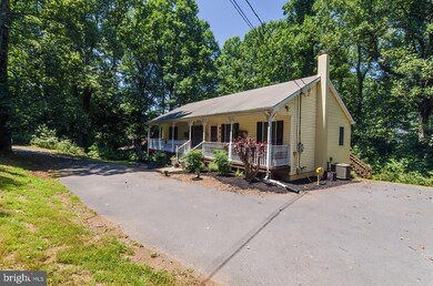 821 Summit Point Dr, Front Royal, VA 22630 - photo 4