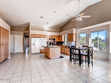 Virtual tour-MLS_Size-008-5-Kitchen-800x