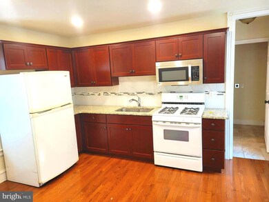 260 Walnut St unit 2, Pottstown, PA 19464 - photo 3