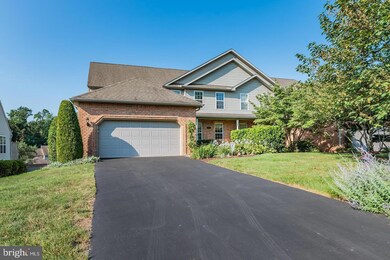 526 Bridgeview Dr, Lemoyne, PA 17043 - photo 2