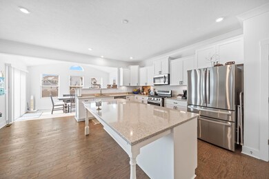 507 Walker Pointe Dr, Commercial Point, OH 43116 - photo 5