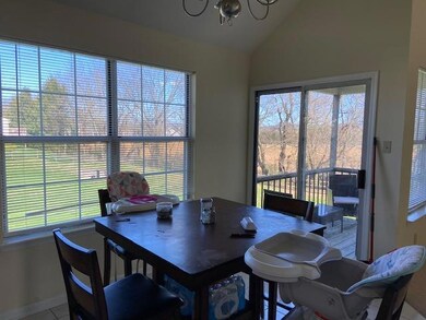 7359 Sauerkraut Ln unit C, Macungie, PA 18062 - photo 5