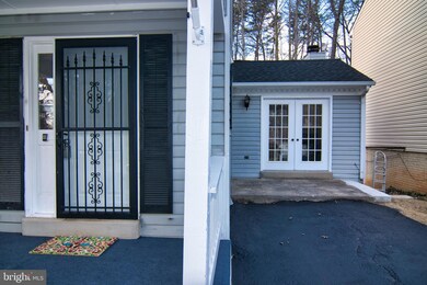 9150 Silchester Ct, Burke, VA 22015 - photo 2