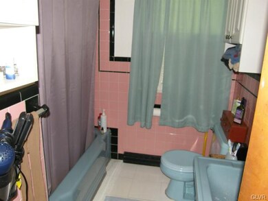 unlisted-address, Easton, PA 18045 - photo 4