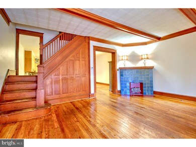 106 W Spring St, Reading, PA 19601 - photo 3