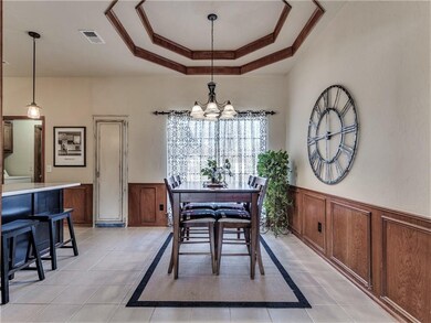 2124 NE 9th St, Moore, OK 73160 - photo 3