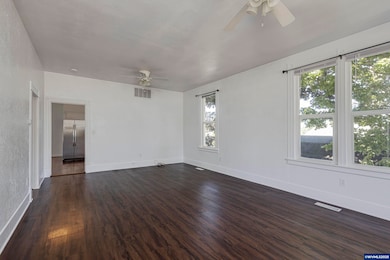 985 E College St, Mount Angel, OR 97362 - photo 6