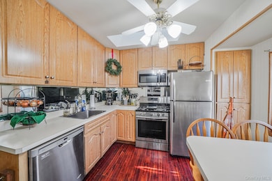45 Huron St, Port Jefferson Station, NY 11776 - photo 5