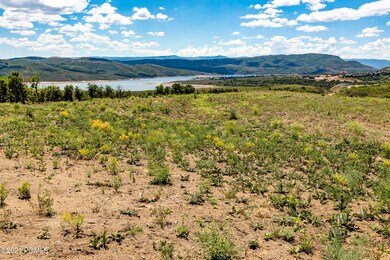6_Land-Lot_high_3711670