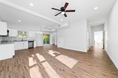 11816 Lem Turner Rd, Jacksonville, FL 32218 - photo 6