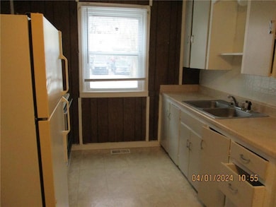 1003 N 9th St, Leavenworth, KS 66048 - photo 6